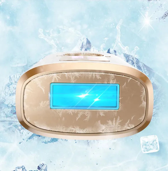 Goldenes Danxon IPL Haarentfernung CS20 Gerät mit blauem Display vor eisigem Hintergrund