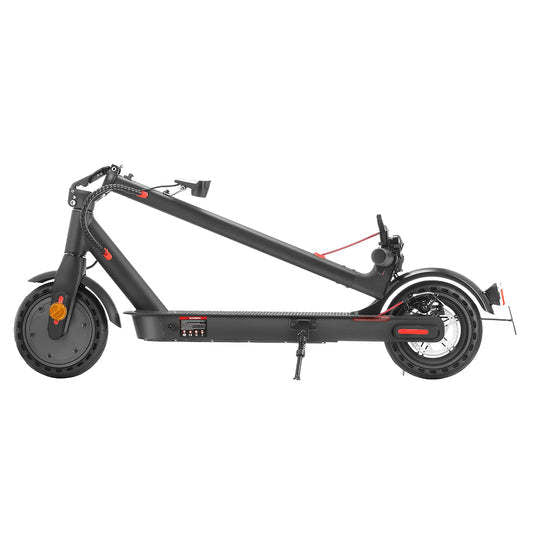 Schwarzer LynorHome E9 E-Scooter mit Straßenzulassung auf weißem Hintergrund